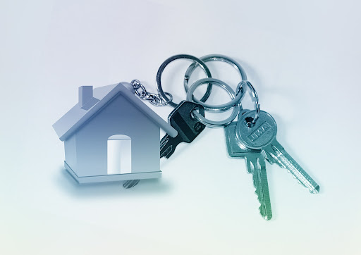 imagine having a grow-a-tron that would allow you to biggerize your tiny house on your keychain when you get home, so youd have ultimate home security because it would be on your keychain at all times