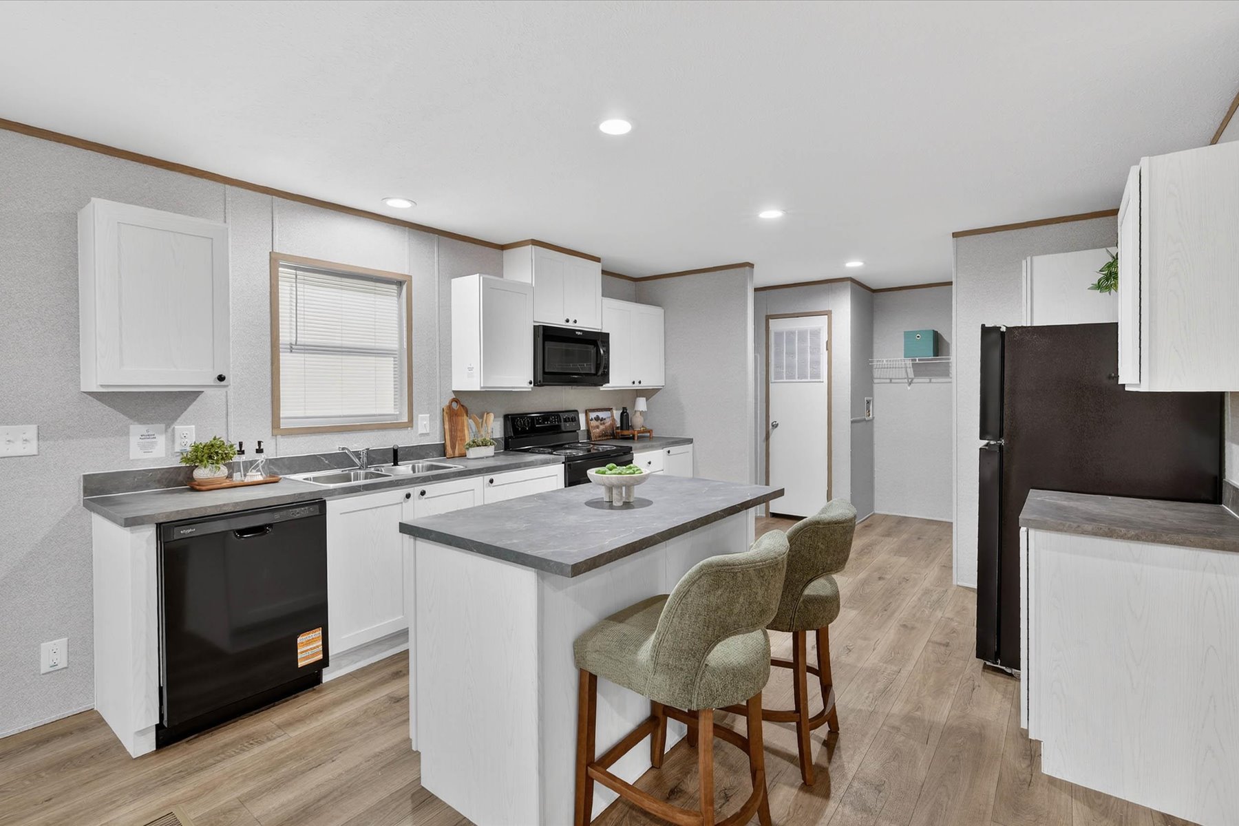 HUD-approved single wide home in 