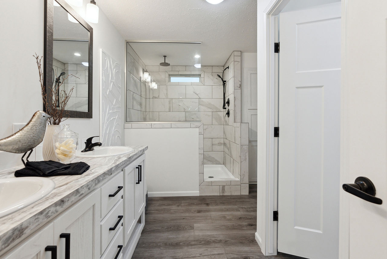 Farmhouse double wide home in 
