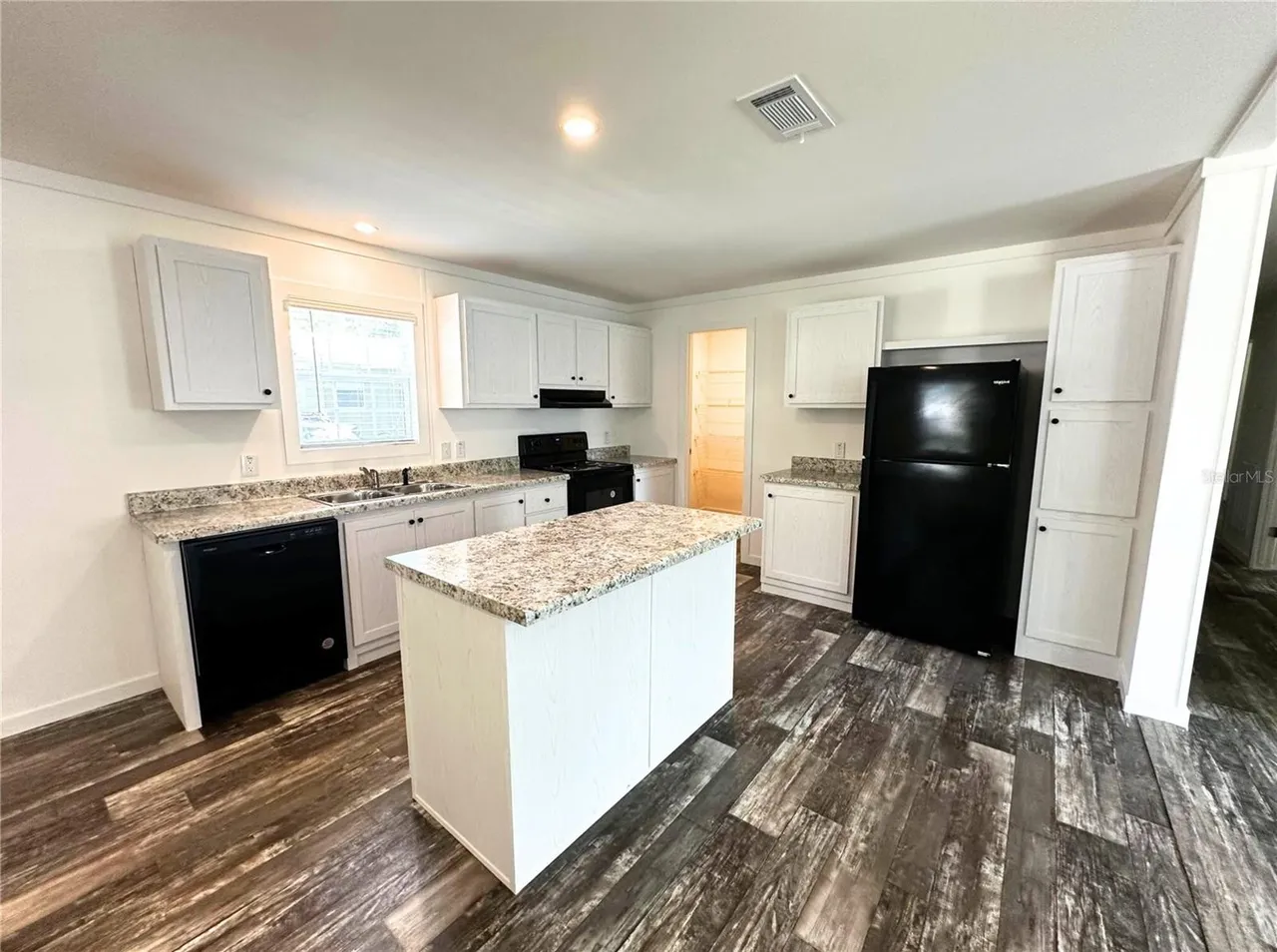 Modern single wide home in 