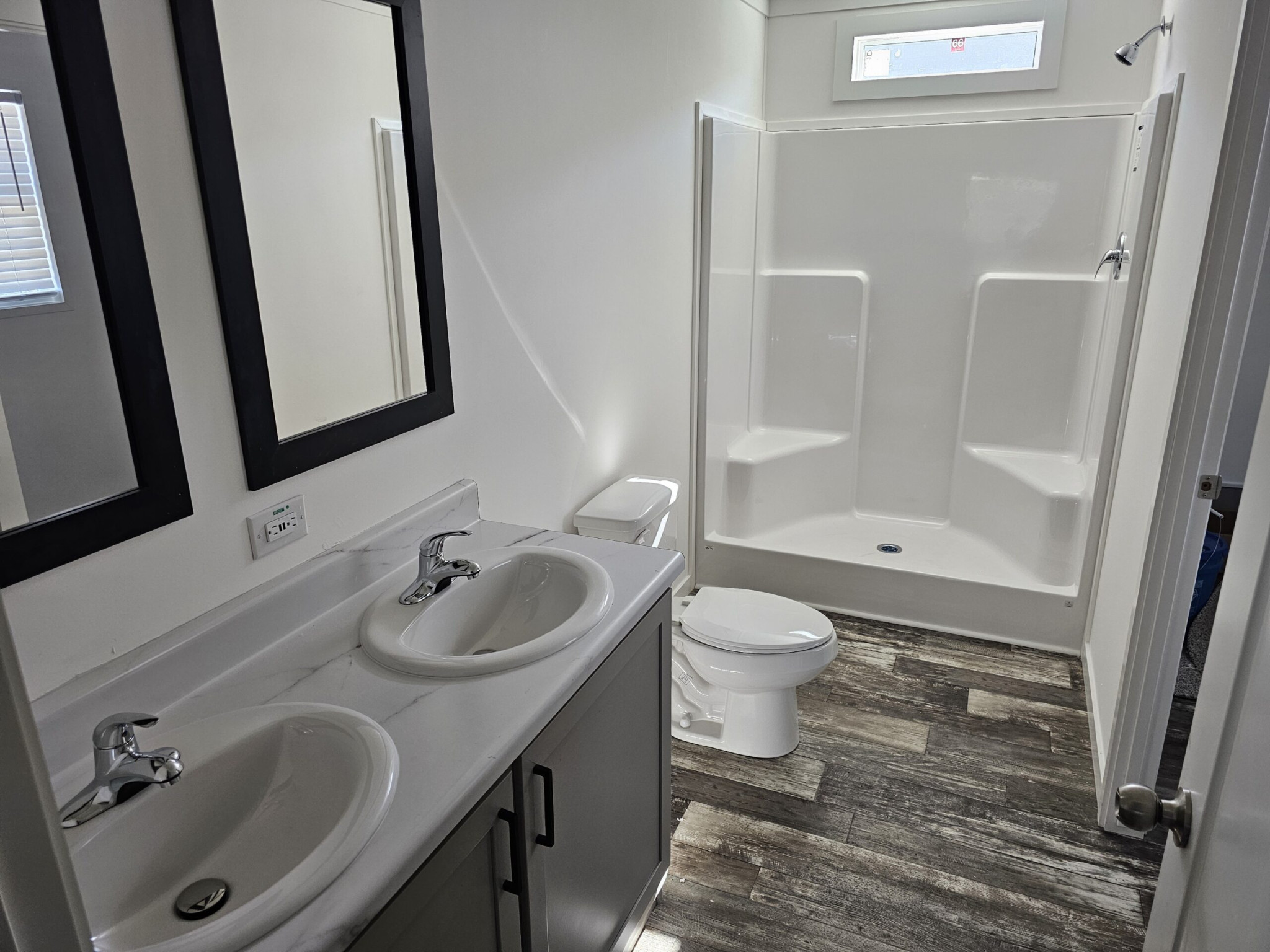 Farmhouse modular home in 