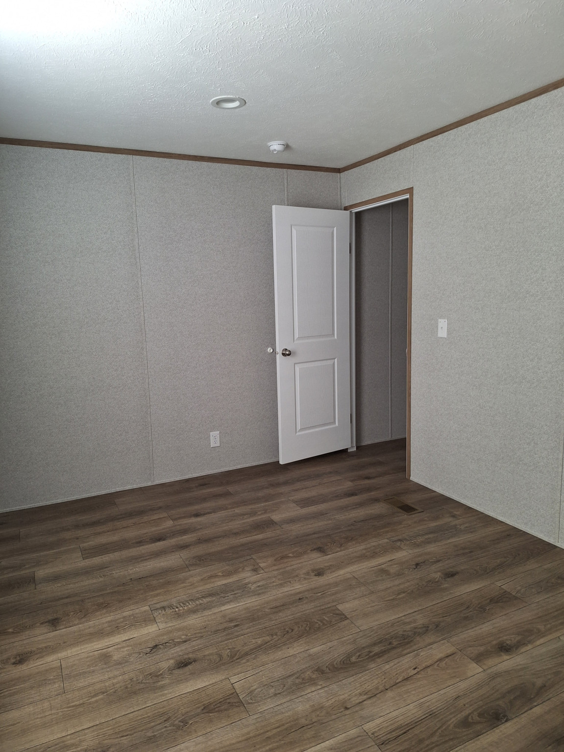 New off-grid home in 