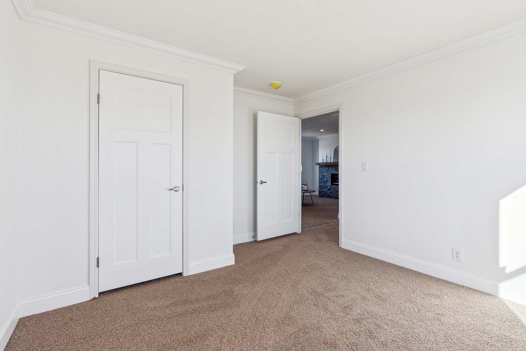 Farmhouse off-grid home in 