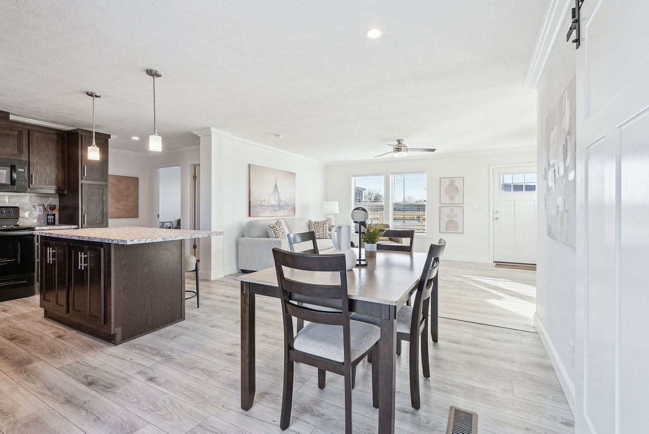 Family sized mobile home with financing in 