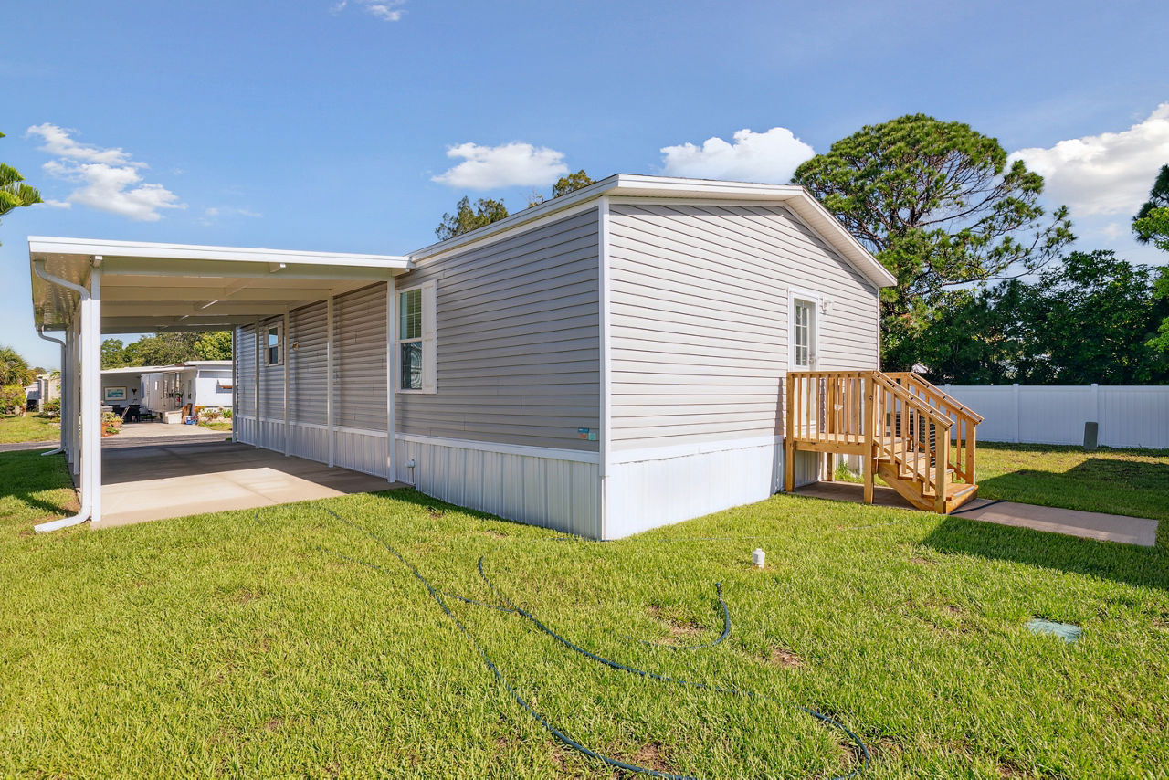 Family sized double wide home in 