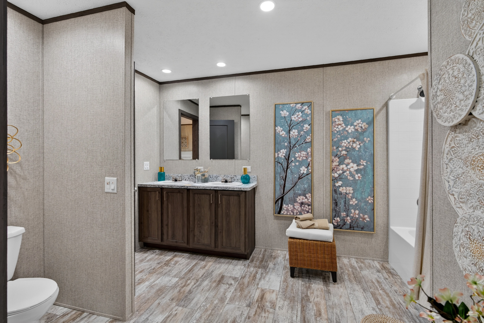 Energy efficient prefab home in 