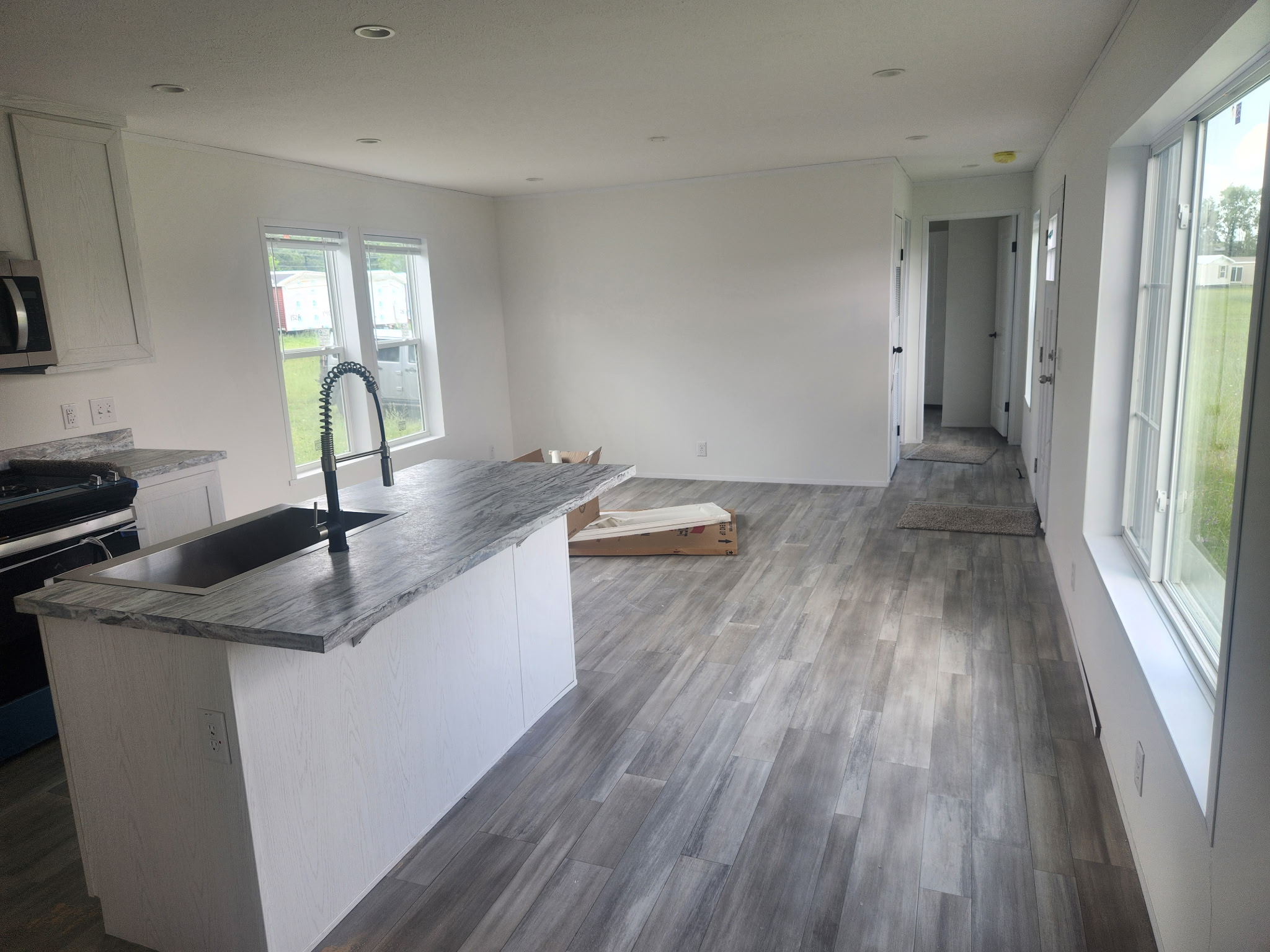 Farmhouse mobile home with financing in 