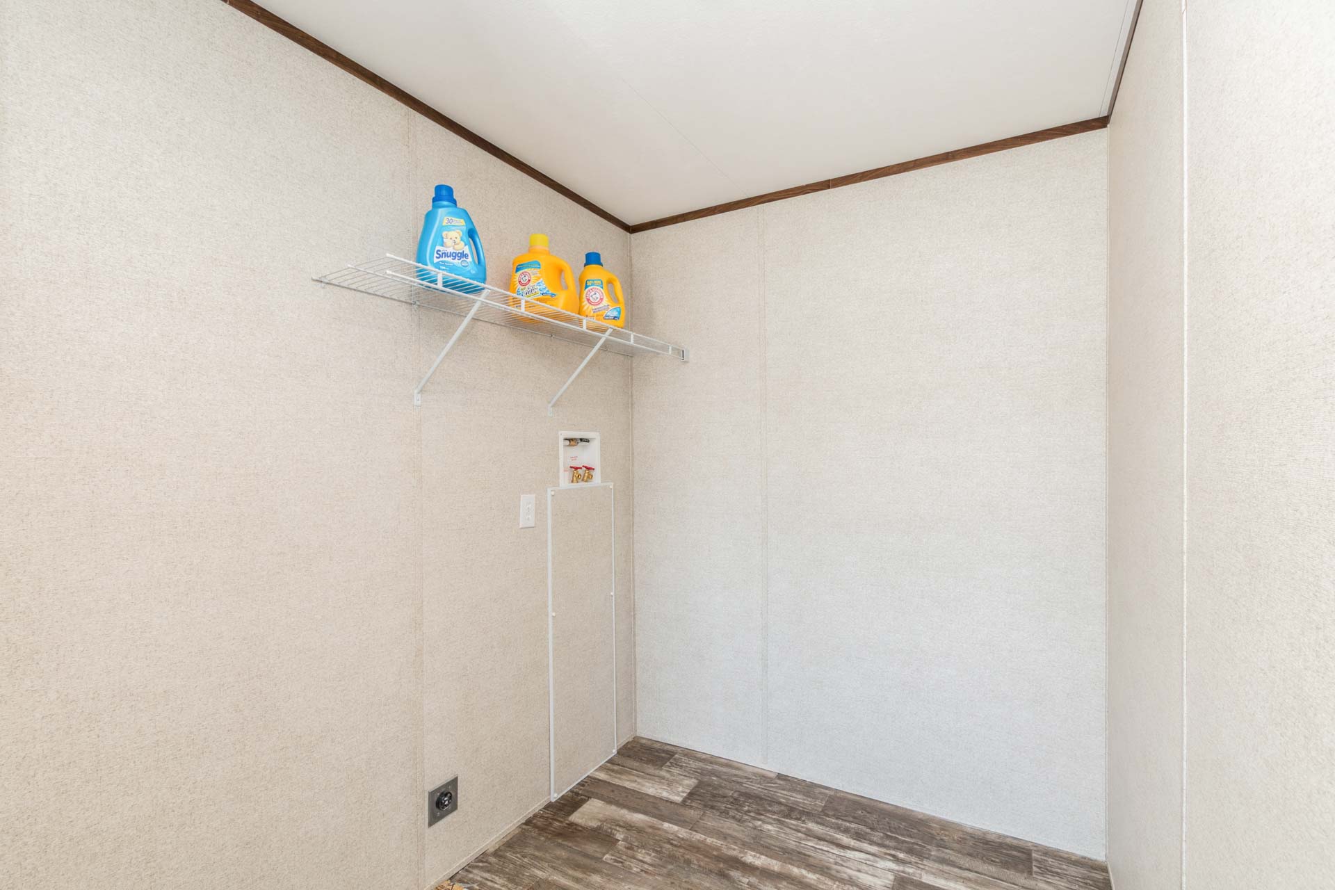 Move-in ready mobile home with financing in 