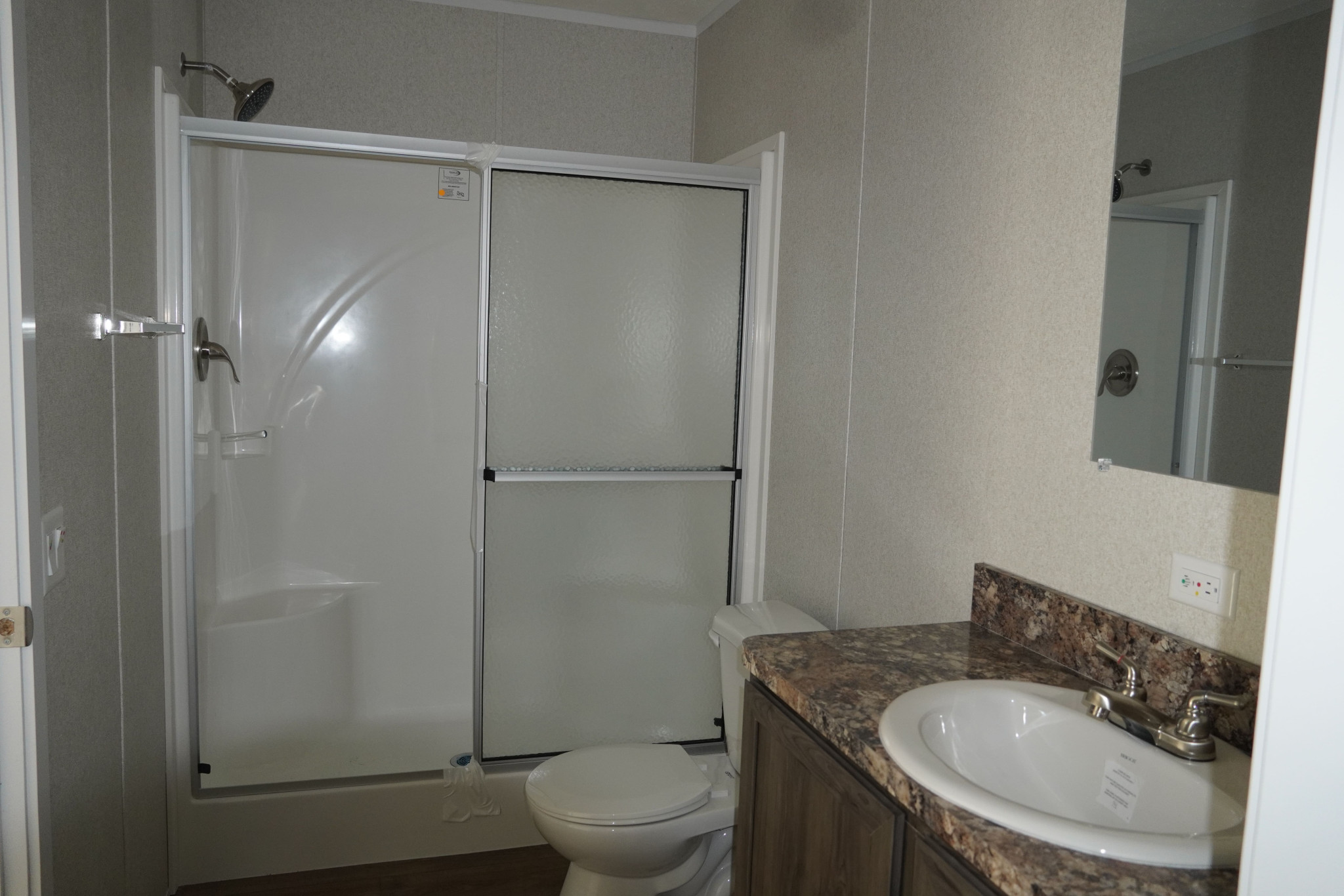 Family sized mobile home with financing in 