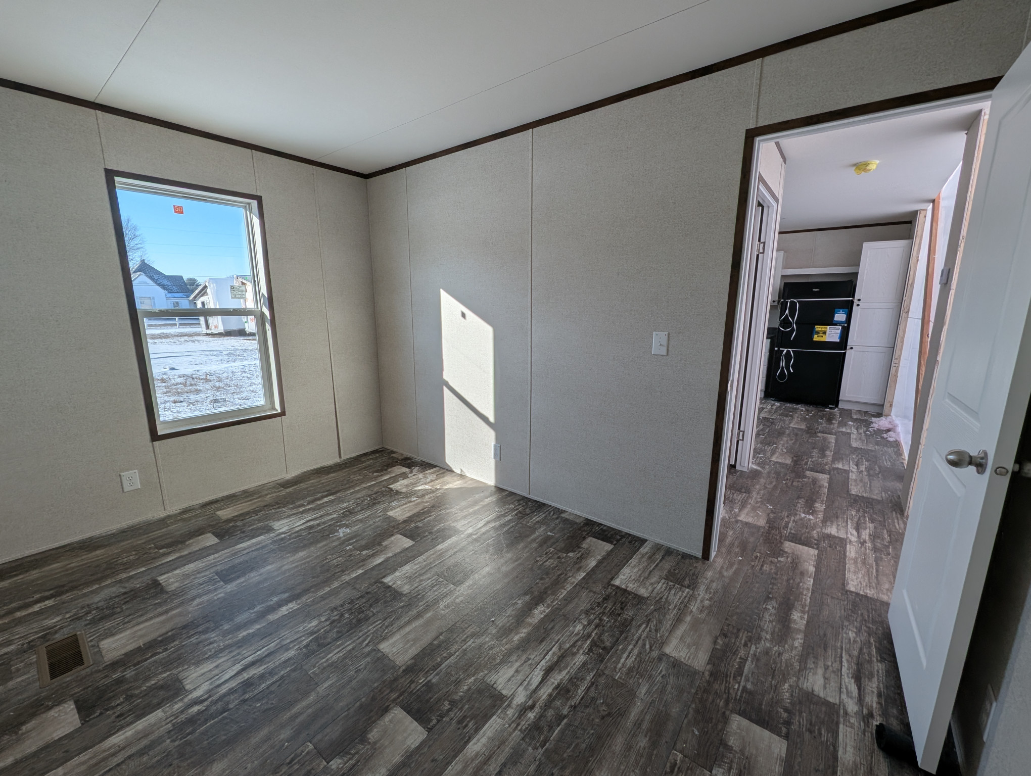 Family sized single wide home in 