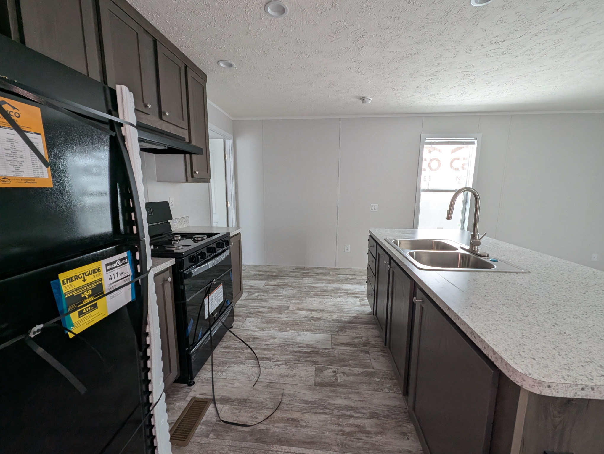 Energy efficient mobile home with financing in 