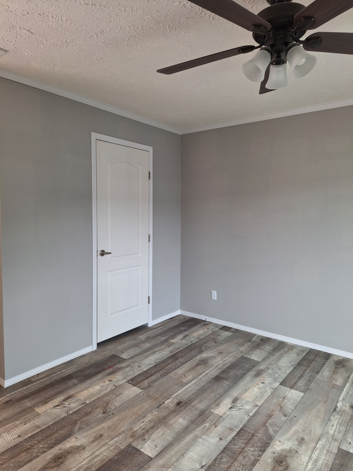 Farmhouse manufactured home in 