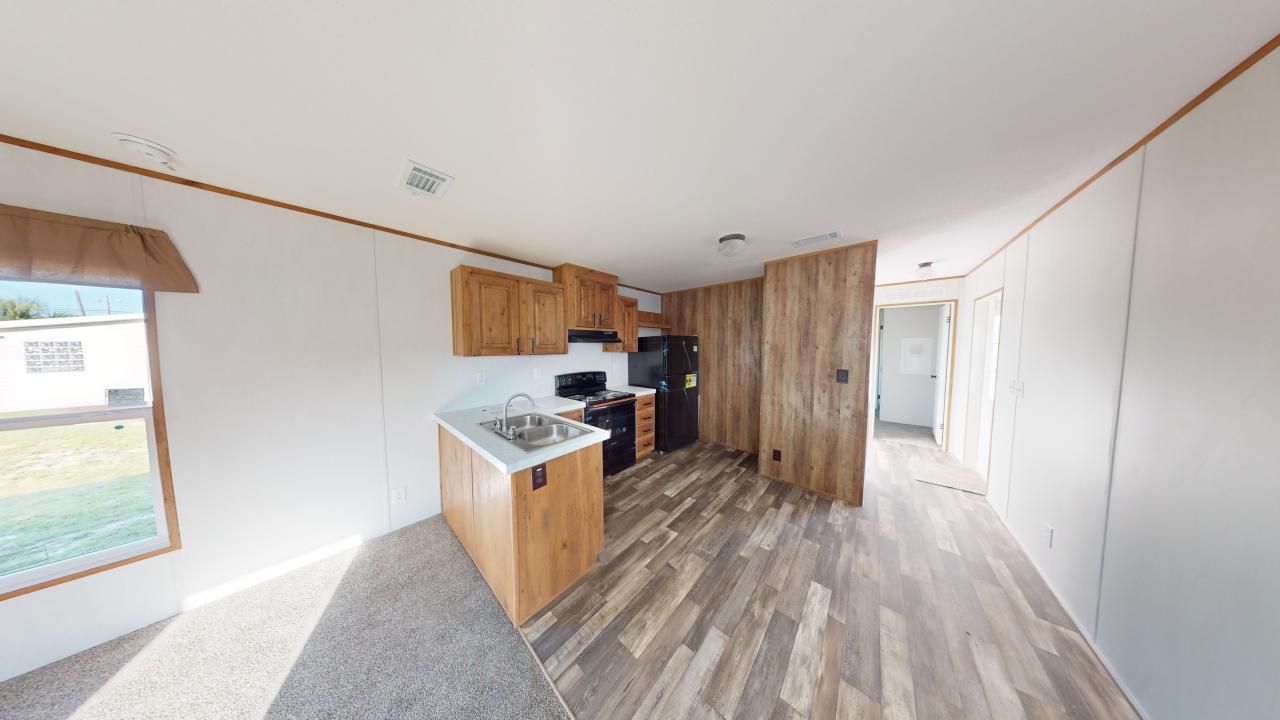 Move-in ready mobile home with financing in 